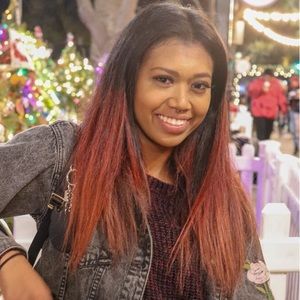 Meet your Posher, Kayla